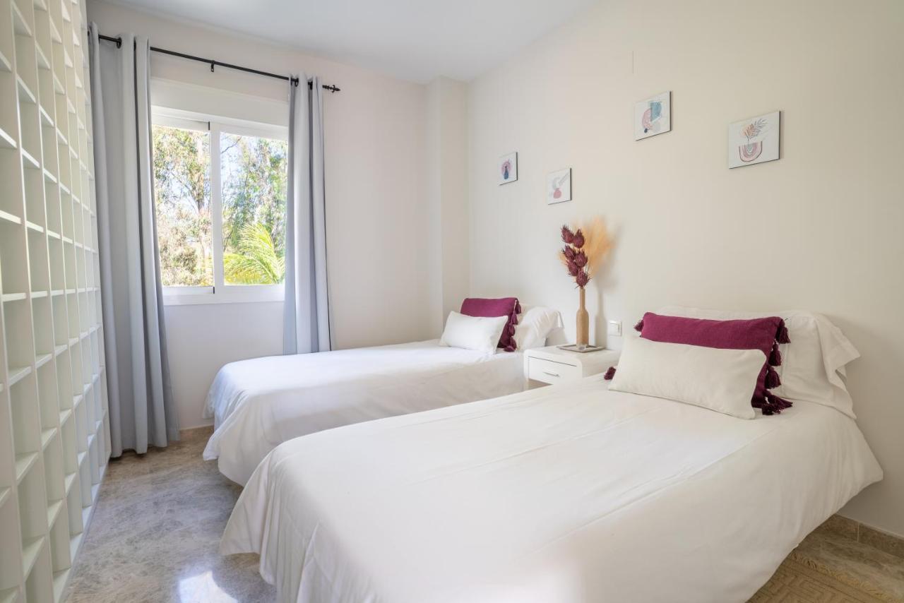 2Bdr Penthouse, Los Naranjos, W/Pool, 2Km P.Banus Marbella Dış mekan fotoğraf